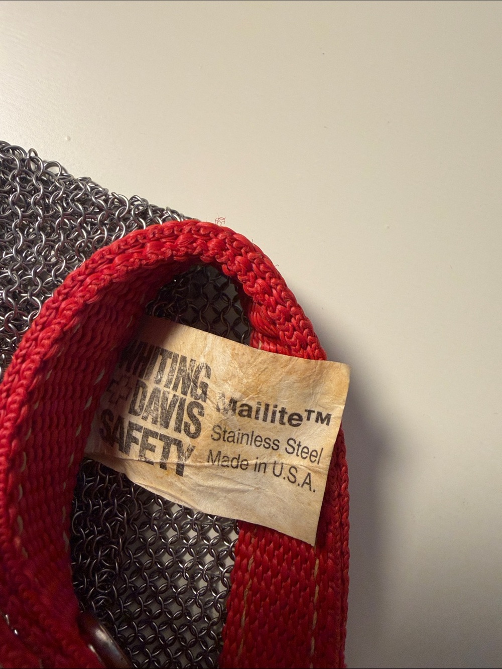 Whiting & Davis Steel Chainmail Glove with Red Cuff - Picture 2 of 4